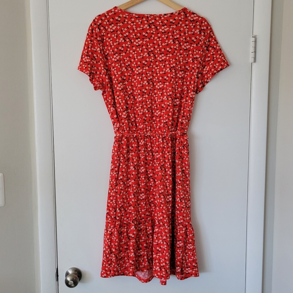 NWT Banana Republic red floral stretch drawstring waist short sleeve dre… - Picture 5 of 5